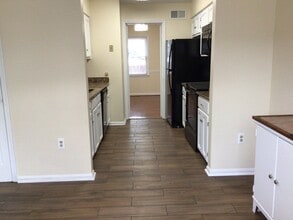 2863 Coors Park Ct in Falls Church, VA - Foto de edificio - Building Photo