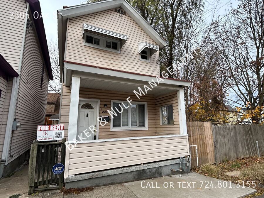 2305 Oak St in McKeesport, PA - Building Photo