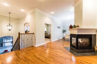 3251 San Jacinto St in Dallas, TX - Building Photo - Building Photo