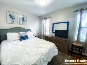 1004 Tremont St, Unit 2 in Boston, MA - Building Photo - Building Photo