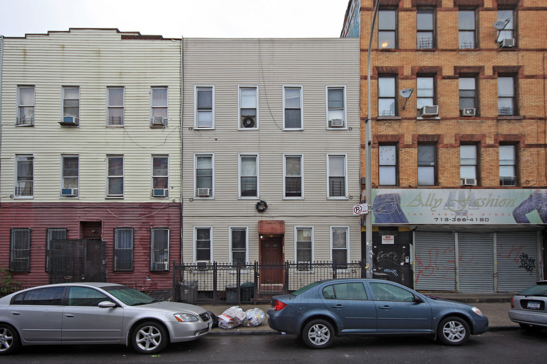 289 Irving Ave in Brooklyn, NY - Building Photo