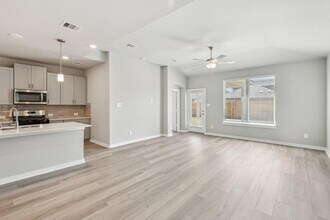 6607 Castella Dr in Rosharon, TX - Building Photo - Building Photo