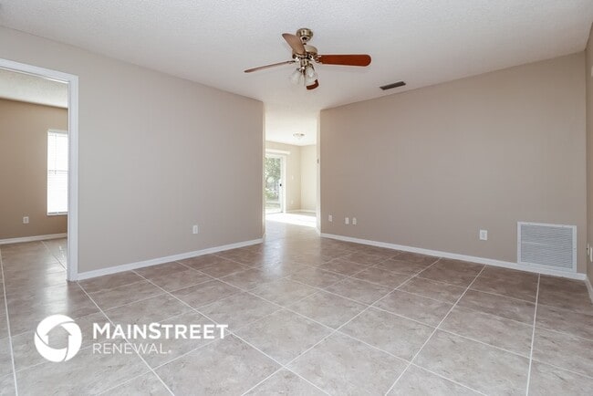605 Dorothy Cir in Eustis, FL - Building Photo - Building Photo