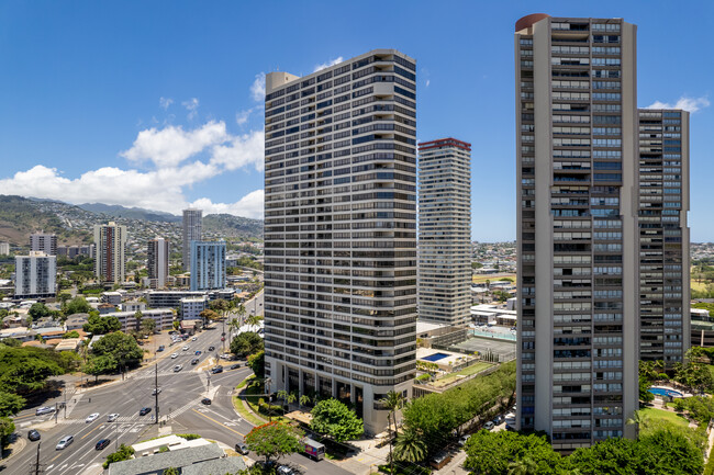 Iolani Court Plaza in Honolulu, HI - Building Photo - Building Photo