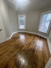 641 N Goodman St in Rochester, NY - Foto de edificio - Building Photo
