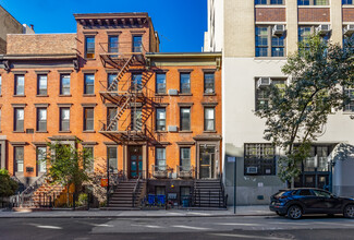 241 W 24th St in New York, NY - Building Photo - Building Photo