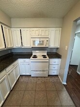 996 Meadow Cir S in Keller, TX - Building Photo - Building Photo