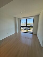 52 NW 32nd St, Unit A1 in Miami, FL - Foto de edificio - Building Photo