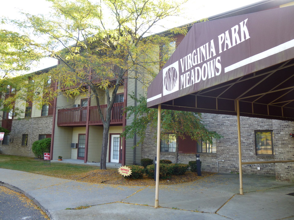 Virginia Park Meadows in Detroit, MI - Foto de edificio