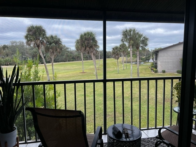 property at 927 Capri Isles Blvd