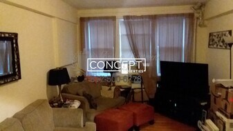 5 Lothian Rd, Unit 1 in Boston, MA - Building Photo