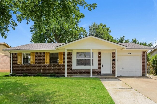 property at 226 W Campbell Dr
