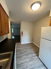 3677 N High St-Unit -A in Columbus, OH - Building Photo - Building Photo