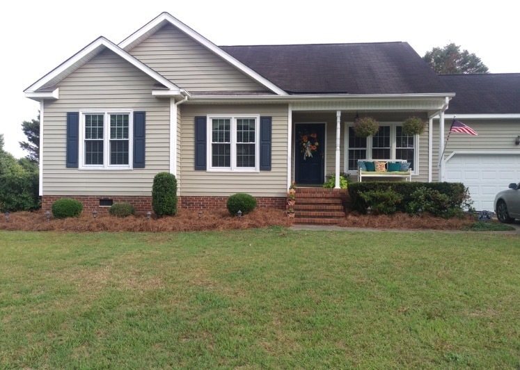 100 Trawick Dr in La Grange, NC - Building Photo