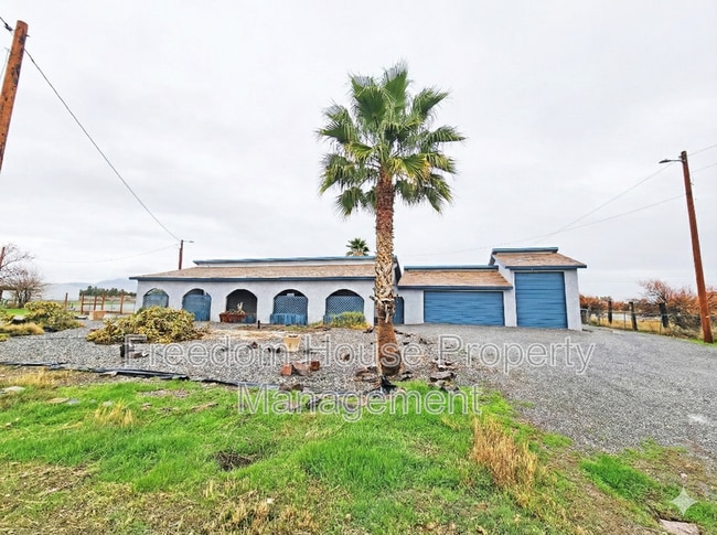 property at 2220 W Bell Vista Ave