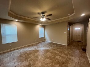 6410 Luglio Ln in San Antonio, TX - Building Photo - Building Photo