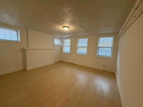 14148 Superior Rd in Cleveland Heights, OH - Foto de edificio - Building Photo