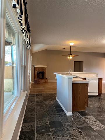 6015 Harwood Crossing Dr in Arlington, TX - Building Photo - Building Photo