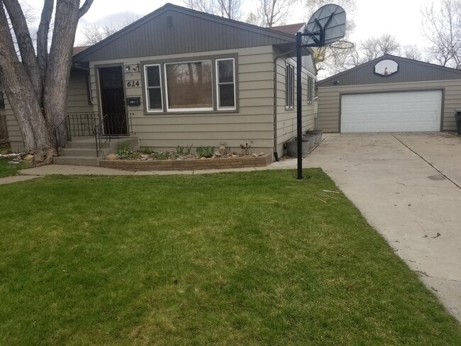 property at 624 Carol Dr