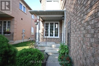 5441 Palmerston Crescent in Mississauga, ON - Building Photo - Building Photo