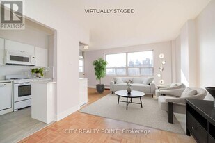 490 Eglinton Ave E in Toronto, ON - Building Photo