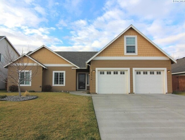 property at 3214 S Quincy Pl