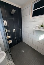 1879 Phillips Ave in East Point, GA - Foto de edificio - Building Photo