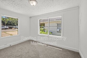 1134 Oak St in Montgomery, AL - Building Photo - Building Photo