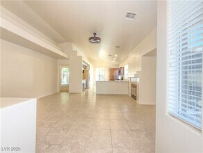 64 Island Course Ave in Las Vegas, NV - Building Photo - Building Photo