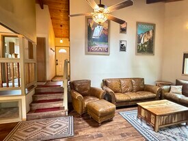 19380 Pleasantview Dr in Groveland, CA - Building Photo