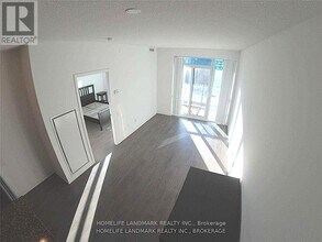 5168 Yonge St in Toronto, ON - Building Photo - Building Photo