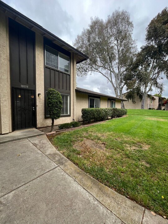 10155 Peaceful Ct in Santee, CA - Building Photo