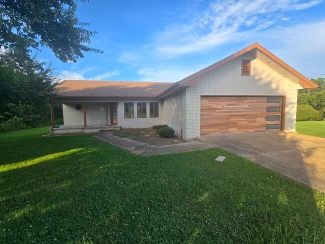 property at 11 Cannich Ln