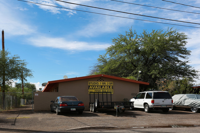 4350 E Fairmount St in Tucson, AZ - Building Photo - Building Photo