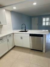1750 S Palmetto Ave in South Daytona, FL - Building Photo - Building Photo