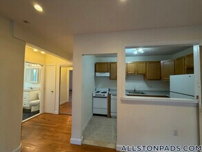 34 Gardner St, Unit 31 in Boston, MA - Building Photo - Building Photo