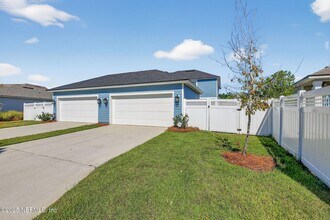 244 Daydream Ave in Yulee, FL - Building Photo - Building Photo