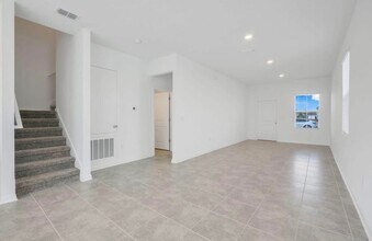 2550 Skyline Lp in Kissimmee, FL - Foto de edificio - Building Photo