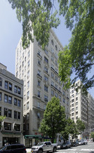 Luxor Apartments in New York, NY - Foto de edificio - Building Photo