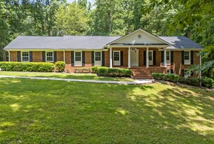 3204 Manor Ridge Dr in Raleigh, NC - Building Photo