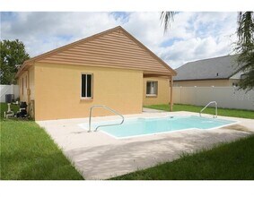 4855 Kingston Cir in Kissimmee, FL - Building Photo - Building Photo