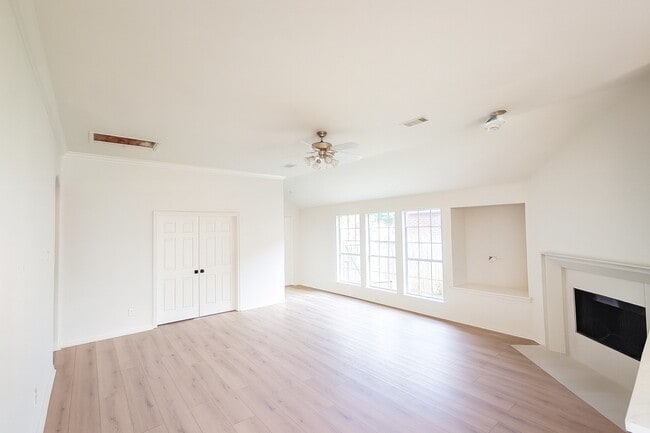 5110 Misty Village Ct in Spring, TX - Building Photo - Building Photo