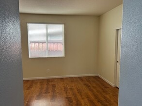 1537 Sycamore Dr in Oakley, CA - Building Photo - Building Photo