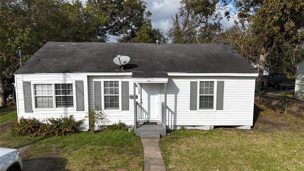 5237 Carmen St in Houston, TX - Building Photo