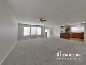 1044 Waterfall Dr in Rio Rancho, NM - Building Photo - Building Photo
