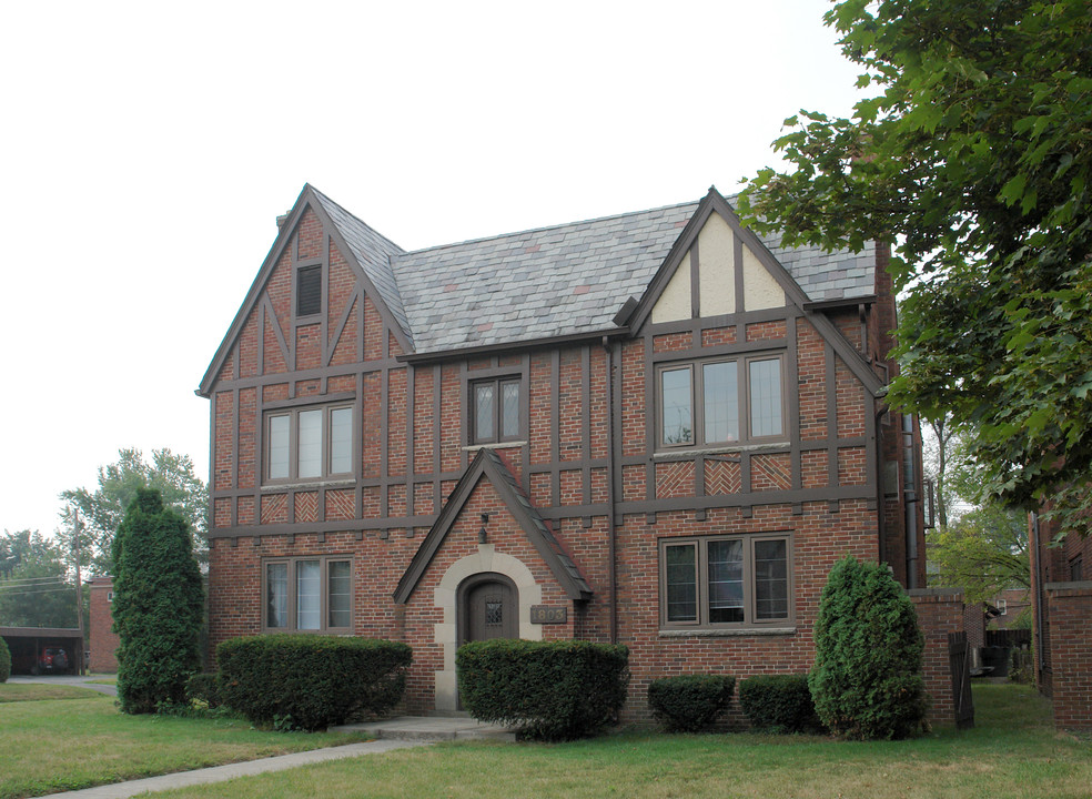 1803 King Ave in Columbus, OH - Building Photo