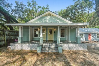 114 NW 9th St in Gainesville, FL - Building Photo - Building Photo