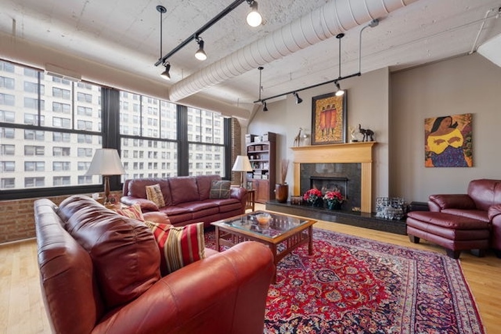 621 S Plymouth Ct, Unit 805 in Chicago, IL - Building Photo