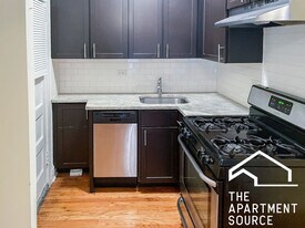 518 W Cornelia Ave, Unit 116 in Chicago, IL - Building Photo