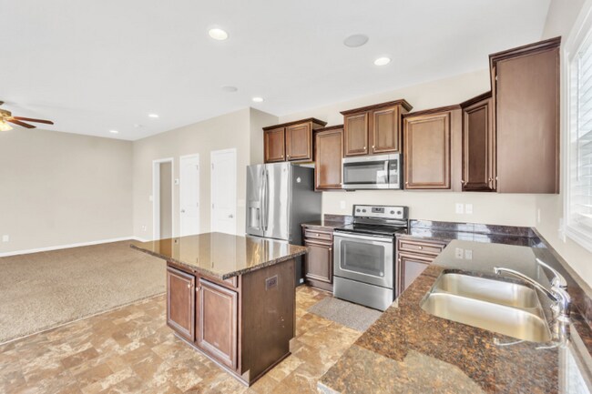 125 Viewmont Dr in Duncan, SC - Foto de edificio - Building Photo